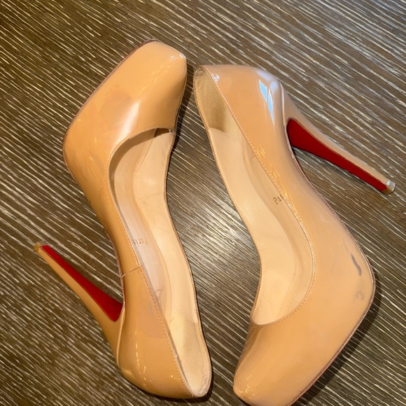 ✨Christian Louboutin Rolando Pumps✨ - Picture 5 of 5